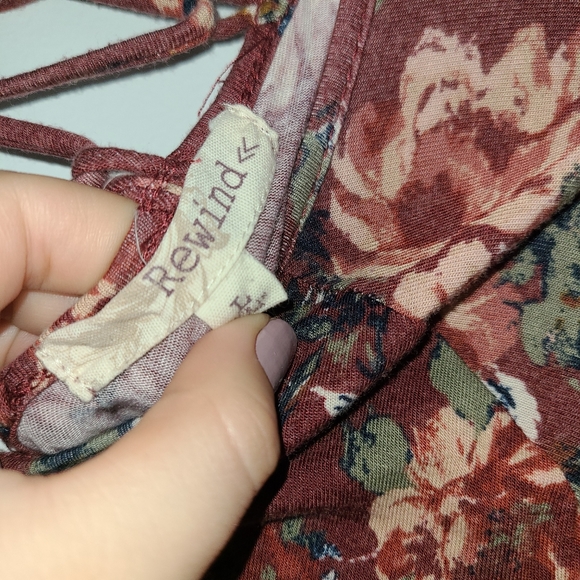 Red floral long sleeve - Picture 4 of 4